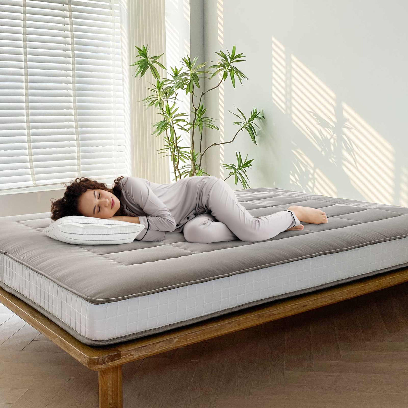 futon mattress#color_dark-grey