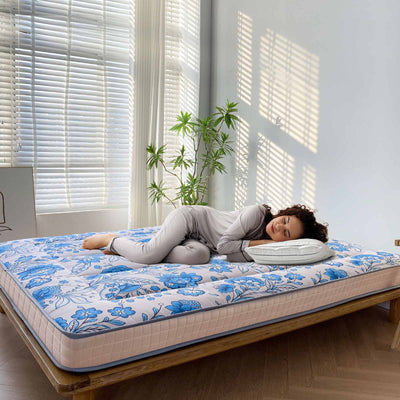 MAXYOYO 4" Extra Thick Japanese Futon Bed, Little Fresh Blue Flower Pattern Floor Mattress for Home
