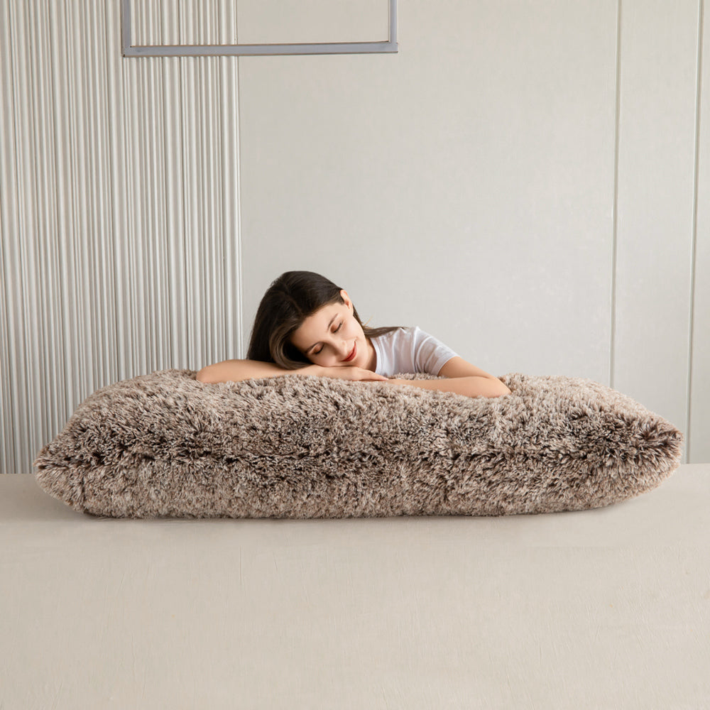 MAXYOYO Ultra Luxury Faux Fur Body Pillow, Coffee – Maxyoyo