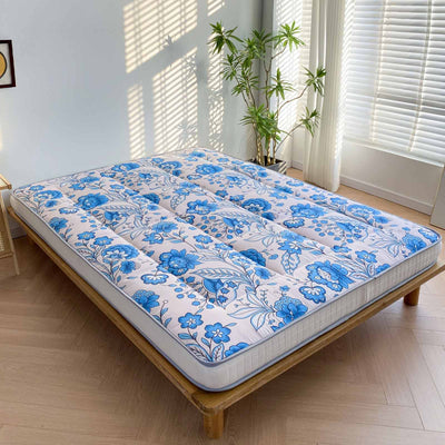 MAXYOYO 4" Extra Thick Japanese Futon Bed, Little Fresh Blue Flower Pattern Floor Mattress for Home