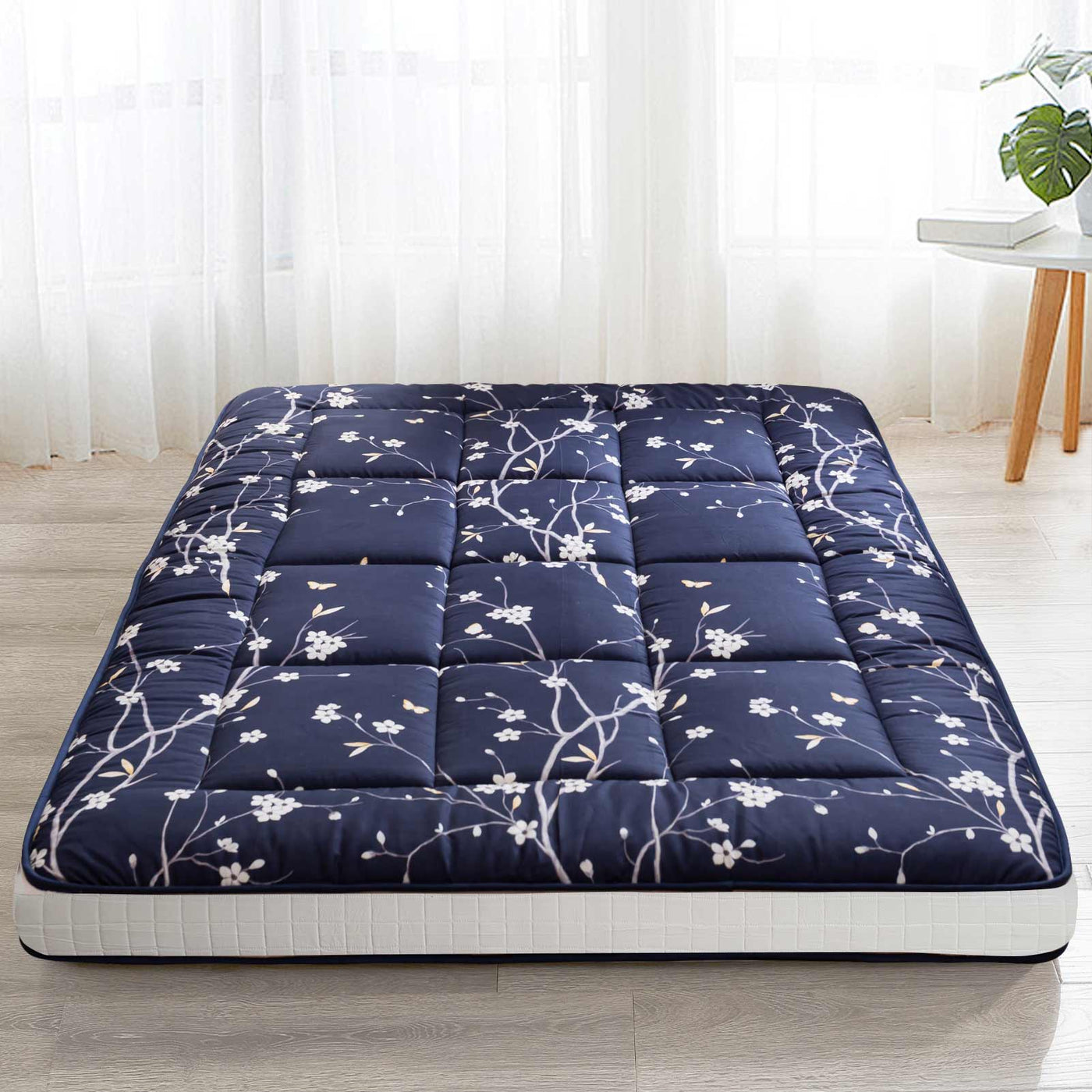 MAXYOYO Navy Floral Printed Padded Japanese Futon Mattress, Quilted Bed Mattress Topper, Folding Sleeping Pad Guest Bed for Camping Couch