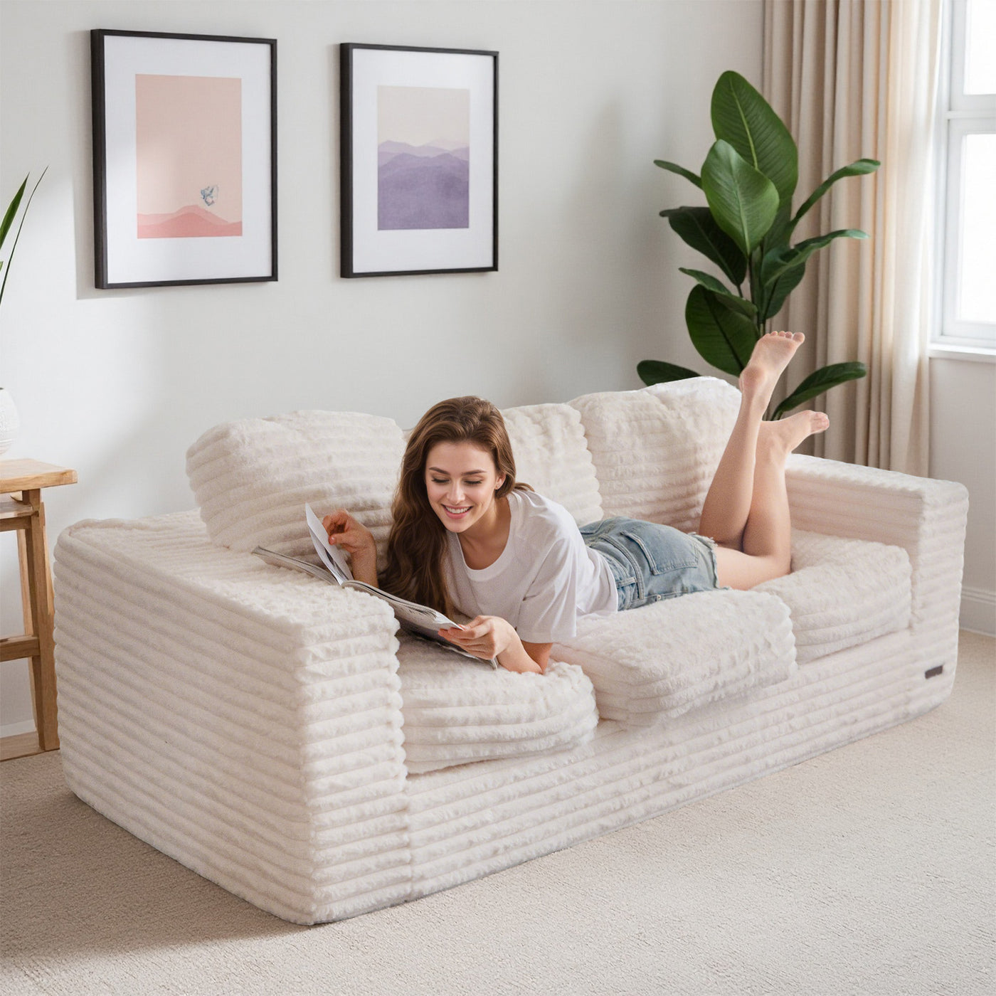 MAXYOYO 3-Seater Faux Fur Sofa – Fluffy Boneless Couch with Pillows in a Box, Faux Fur Lounge, No Assembly