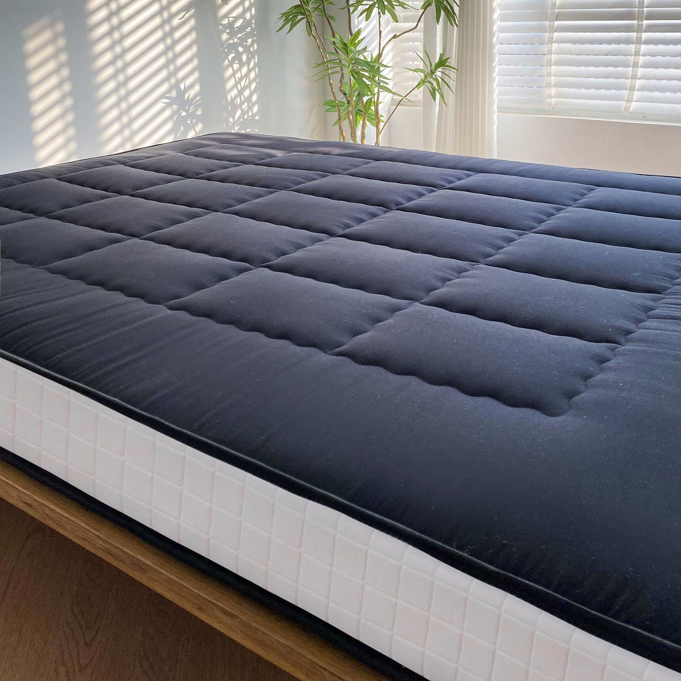 MAXYOYO 6" Extra Thick Japanese Futon Mattress with Rectangle Quilting, Stylish Floor Bed For Family, Black